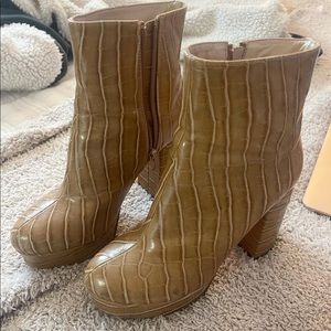 Lulus Booties. Size 6.